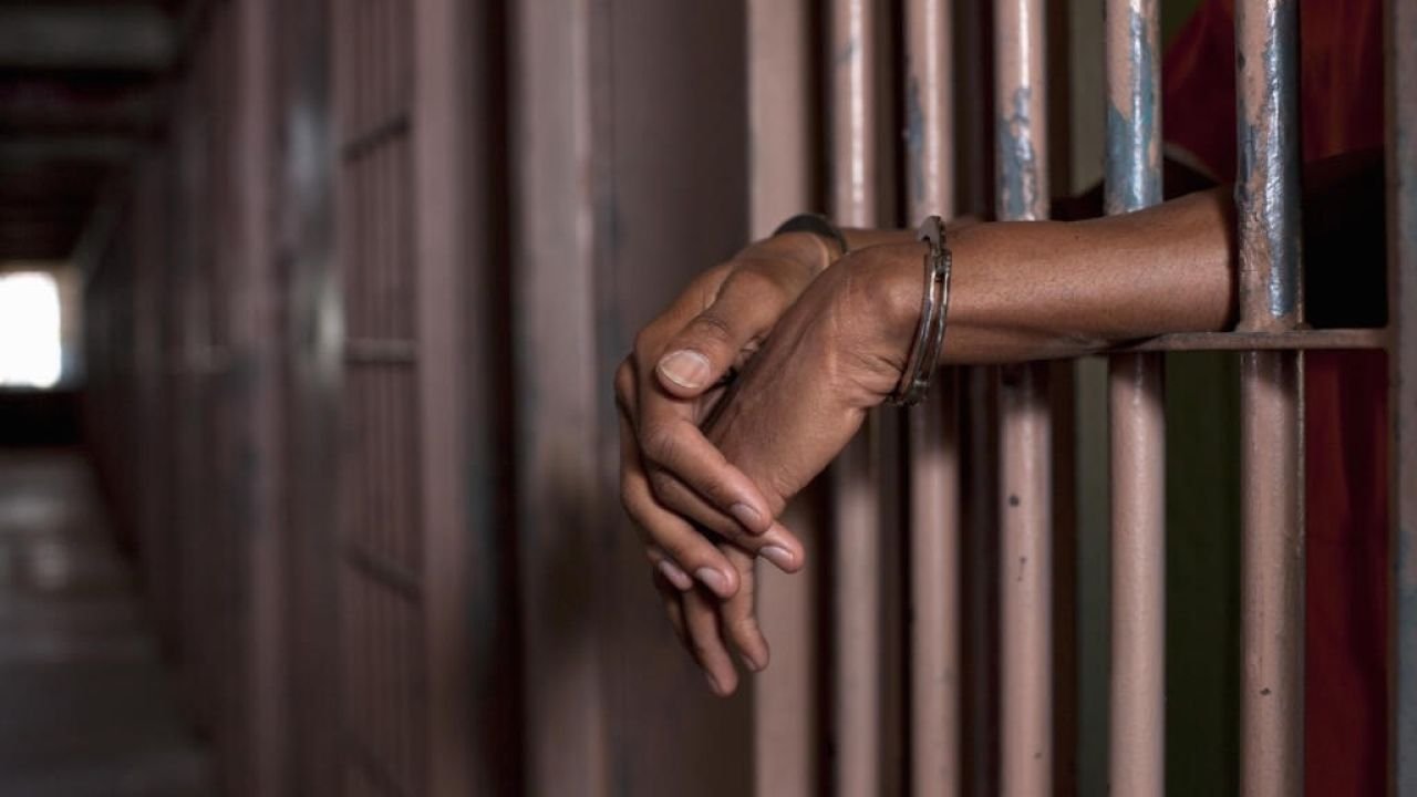 une mère de 5 enfants qui est en prison
