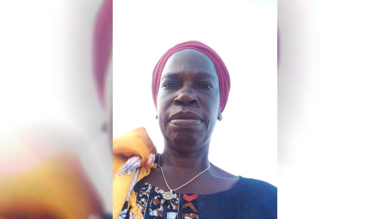 ma mère  souffre de cancer de poumons aider nous